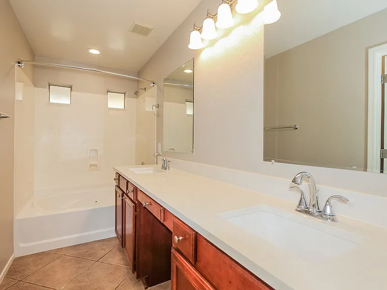 27618 N 63rd Dr — Photo 11