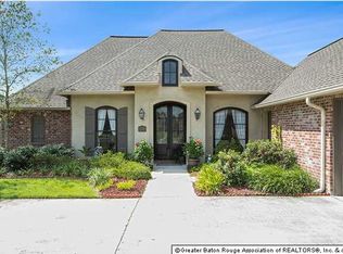 18446 Lake Stream Dr, Greenwell Springs, LA 70739