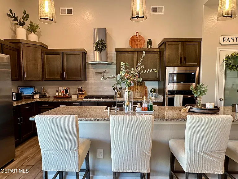 13684 Glen Vista Ln — Photo 11