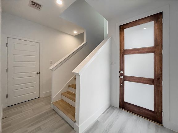 2nd image of 7717 Westside Villas Ln
