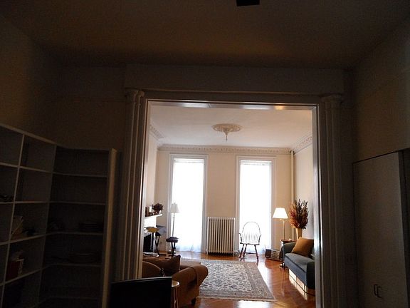 3rd image of 165 Clinton St #1