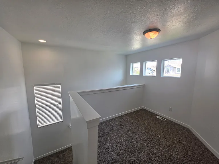 5092 E Lone Star Ln — Photo 6