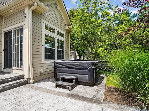 5th image of 8140 Grafton End