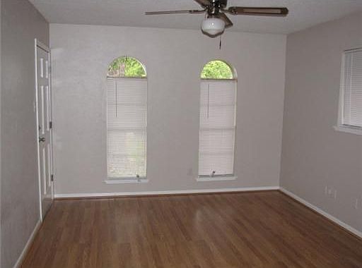 4th image of 10609 Hurst Dr
