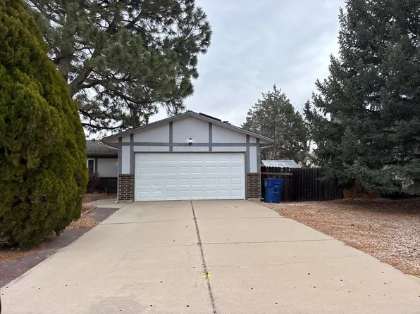 15 Bitterweed Ct, Pueblo, CO 81001