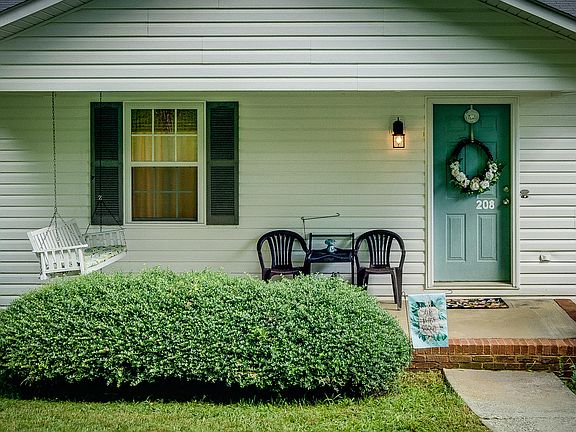 5th image of 208 Mitchell Rd