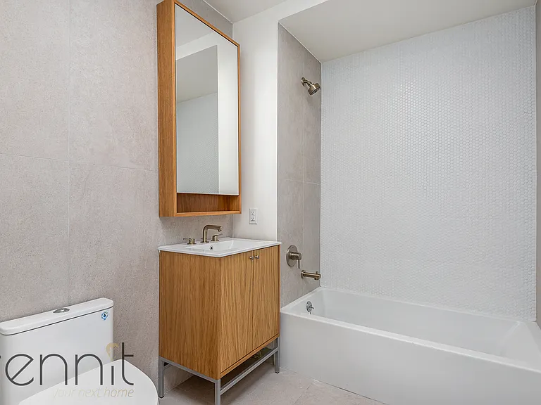 33 Little Nassau St #901 — Photo 8