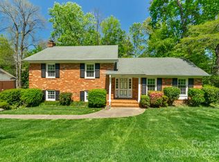 2815 Burnt Mill Rd, Charlotte, NC 28210
