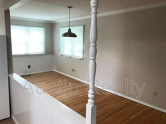 4th image of 1234 Glenmeade Dr