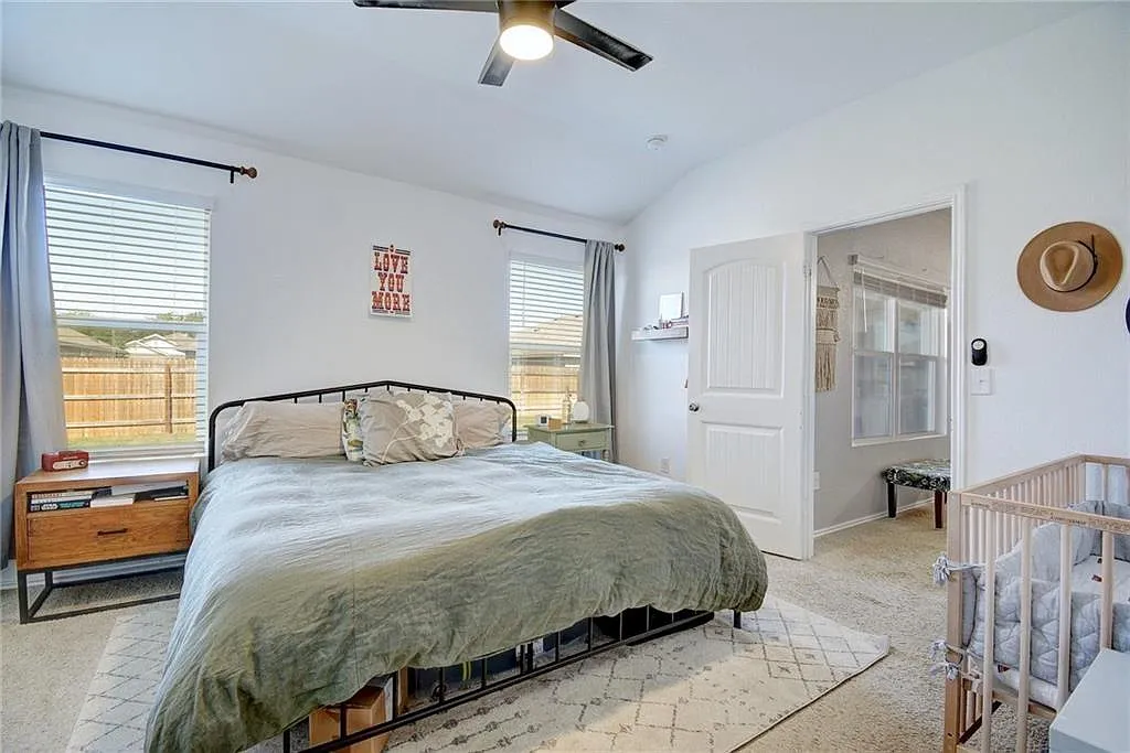 3 bed, 1464 sqft, $1,750 — Photo 4