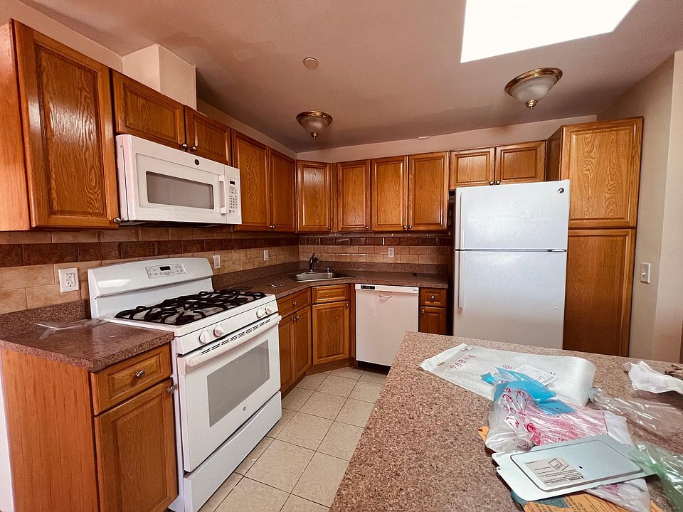1st image of 594 S Broadway APT 207