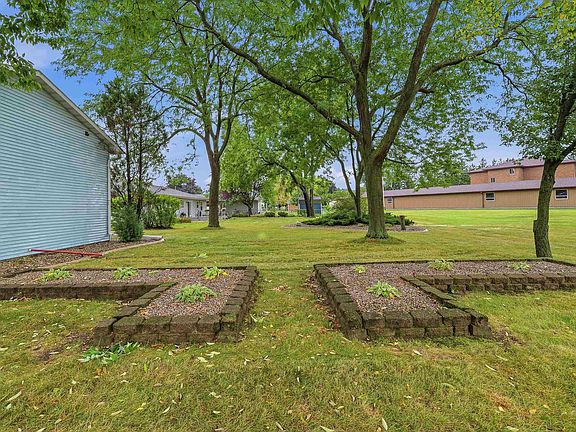 5th image of 1805 Orchard Ln