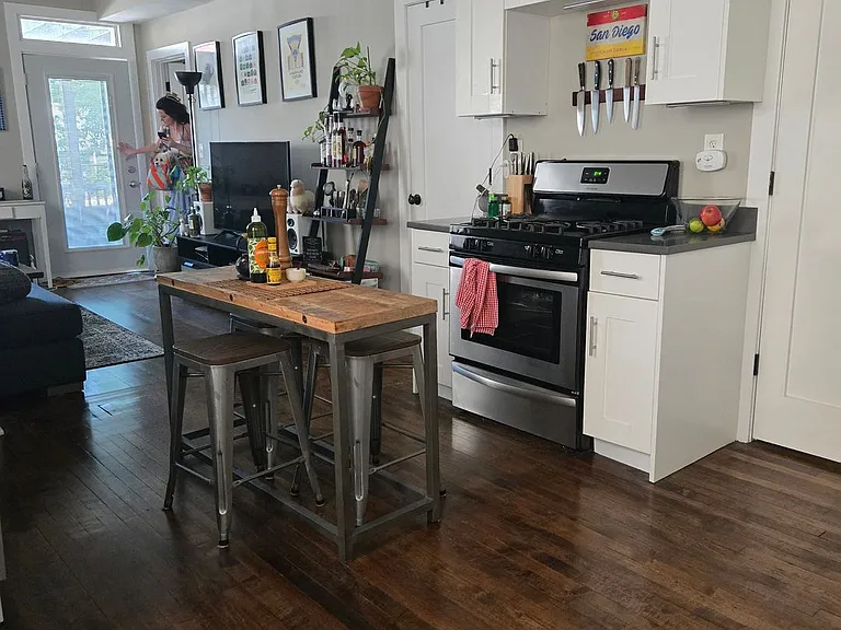 1810 N Paulina St — Photo 10