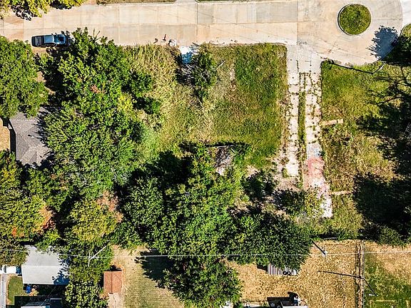 3rd image of 1430 Milam Ct Lot 6 & 07
