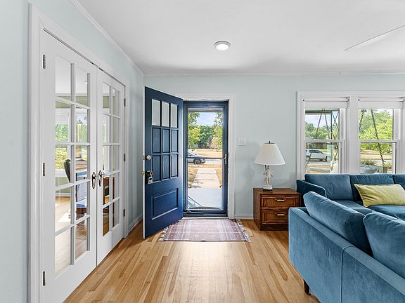 4th image of 1116 Bonnie Brae Ave