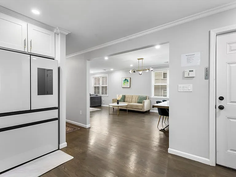 77 Cedar St — Photo 10