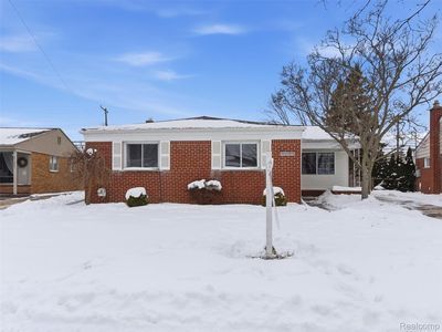 31907 Courtland St, Saint Clair Shores, MI, 48082