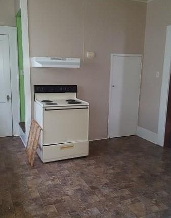 5th image of 612 S Lexington Ave