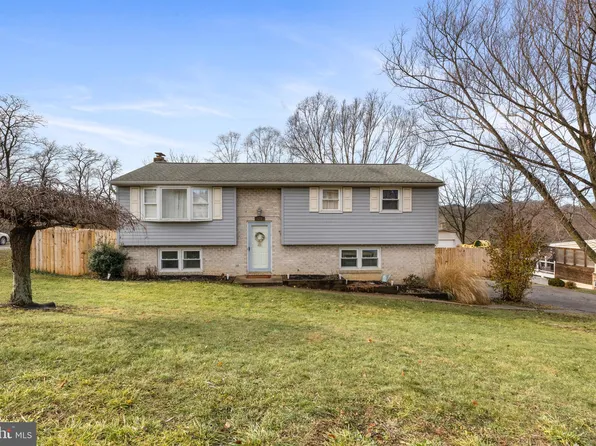 575 Gary Dr, Dallastown, PA 17313