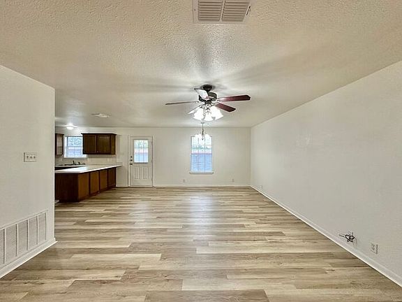 5th image of 805 Hickory St #B
