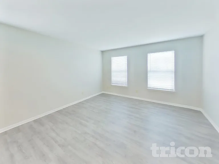10152 Golden Dr — Photo 2