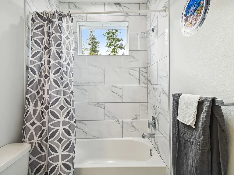 1520 N Pierce St #4 — Photo 36