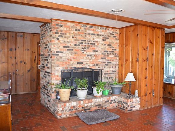 5th image of 717 Wyche Ct