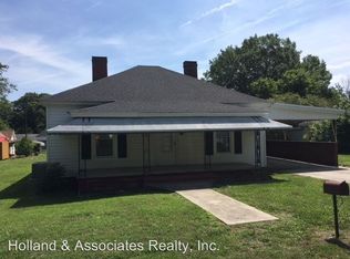 106 Slayton St, Eden, NC 27288