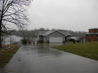 222 Idlewild Dr, Sparta, TN 38583