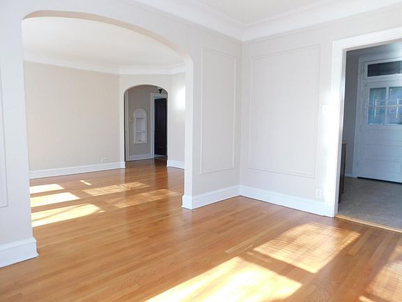 5th image of 1916 W Morse Ave APT 3S