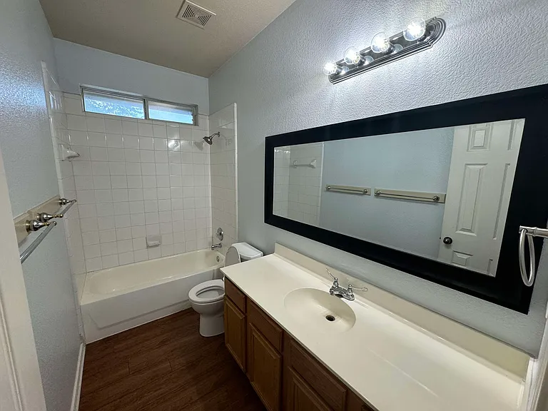 813 Betty Ct #A — Photo 7