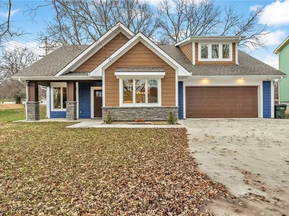 920 N 14th St, Leavenworth, KS 66048