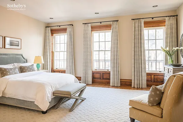 Sold by Sotheby's International Realty | media 59