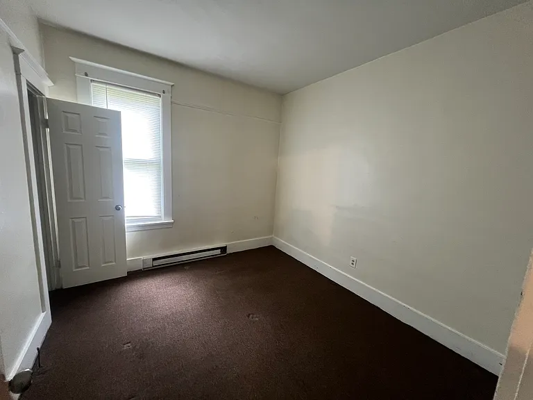 62 Sanford Ave — Photo 6
