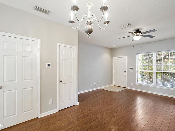 5th image of 3736 SUMMERLIN Lane E