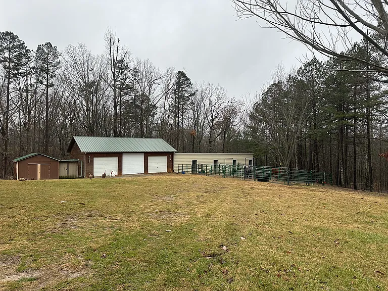 1200 Pearl Hinds Rd — Photo 3