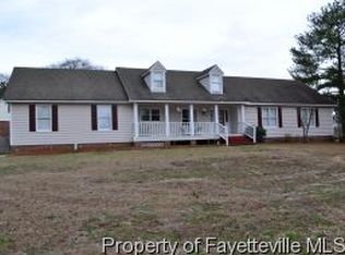 3233 Davidson Dr, Fayetteville, NC 28306