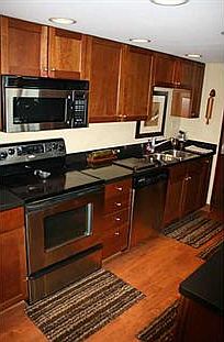 5th image of 4000 N Meridian St APT 17A