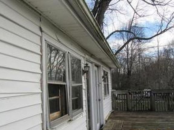 2nd image of 7684 Mulberry St