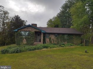 2 Pine Tree Ln, Washington, VA 22747