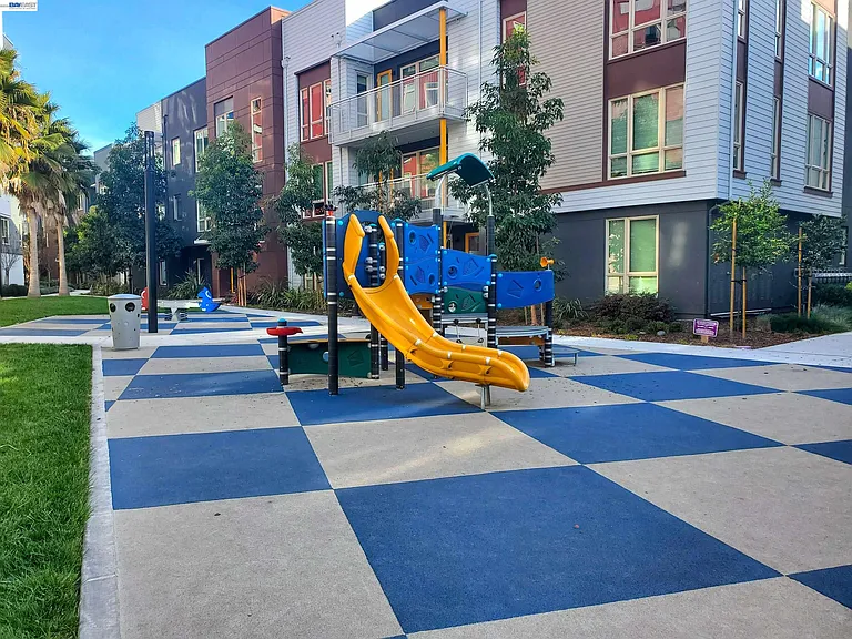 1625 Delano St #31A — Photo 30