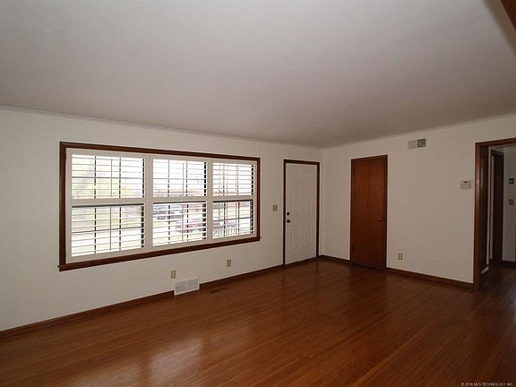 4th image of 1714 S Lakewood Ave