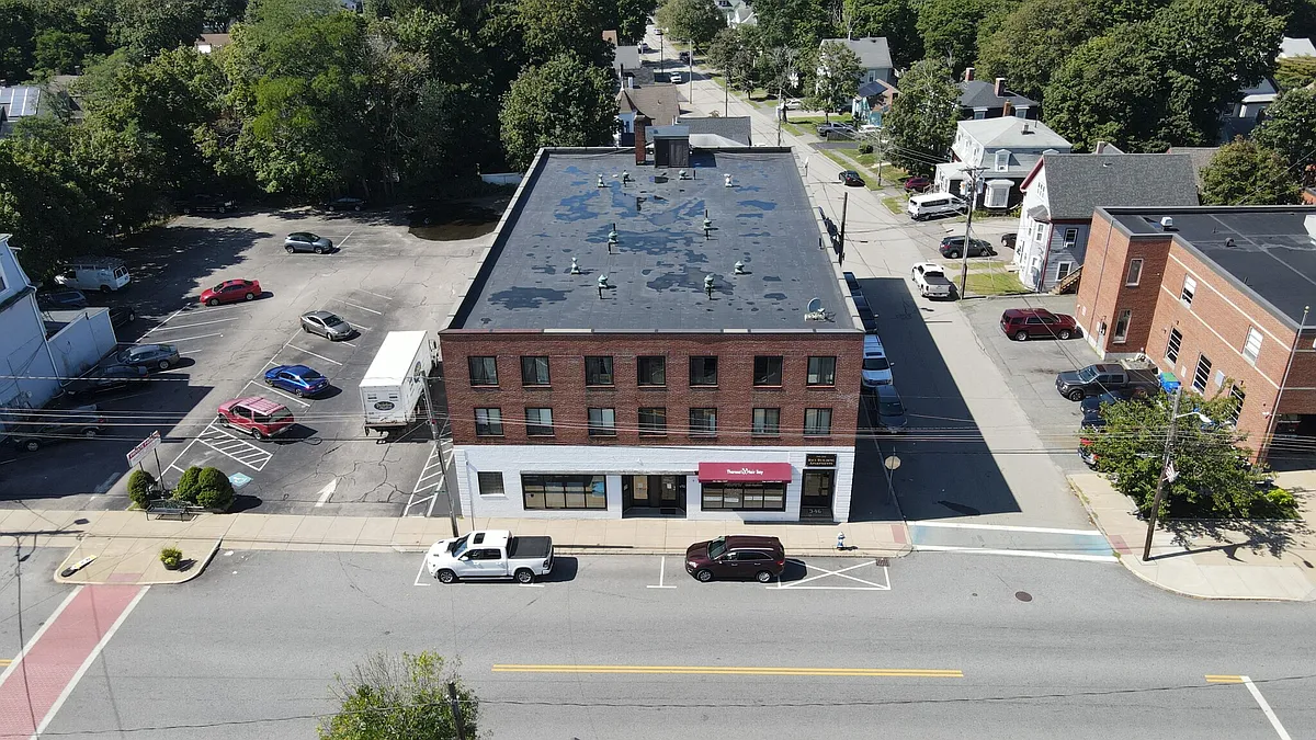 Building Photo - 346A Union St #1