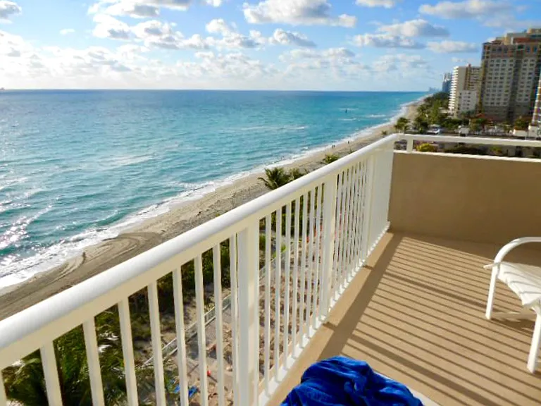 1950 S Ocean Dr #8Q — Photo 3