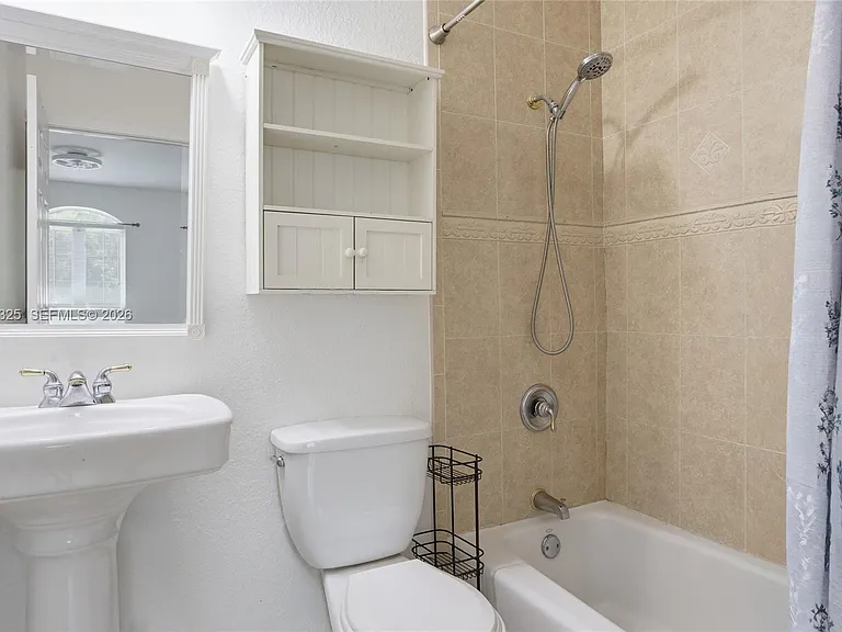 20401 SW 48th Pl — Photo 32