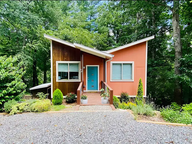 65 Honeysuckle Ln — Photo 1