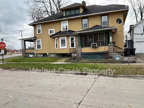 100 Rush St Photo 1