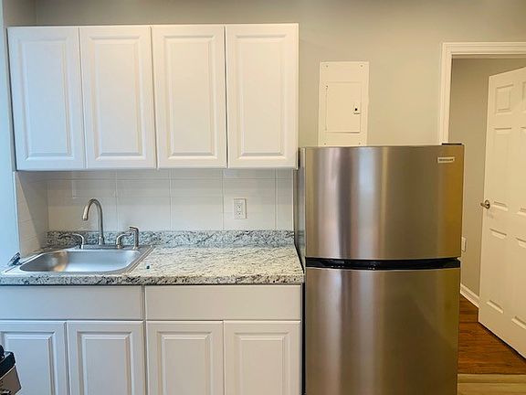 4th image of 155 E 2nd St APT 2B