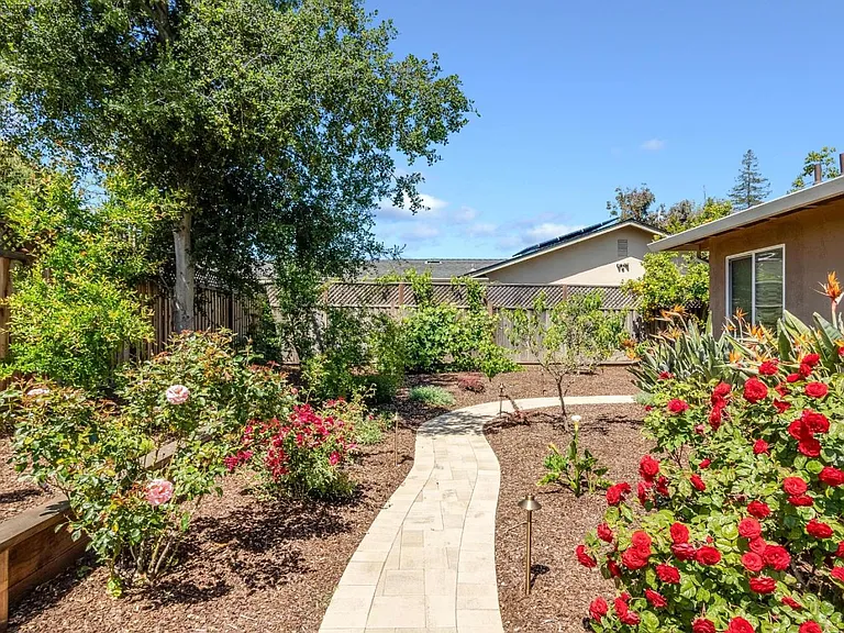 12371 Saraglen Dr — Photo 35