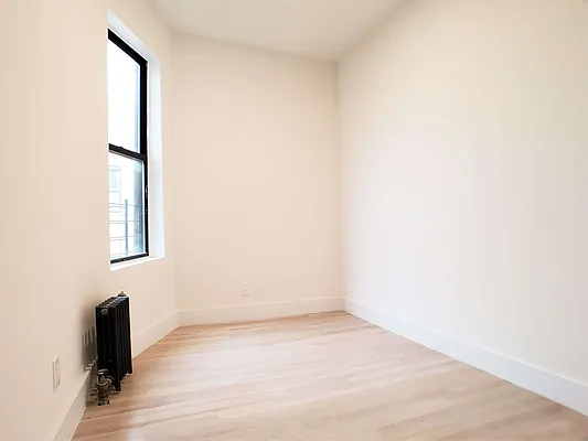 Rented by EXR | media 19